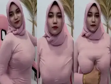 Cewek Tetek Gede Pamer Body Di Live WOT Lumer 2026